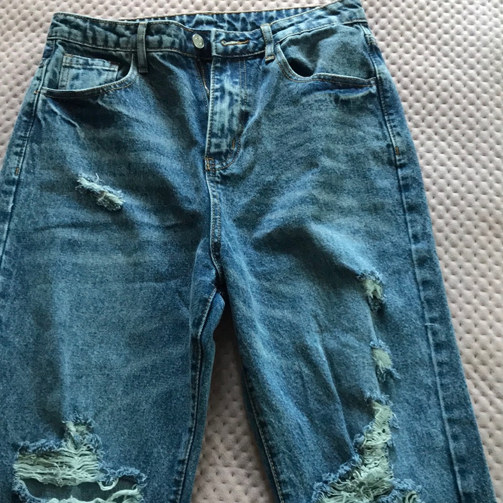 size medium, cotton polyester. Haven’t been worn